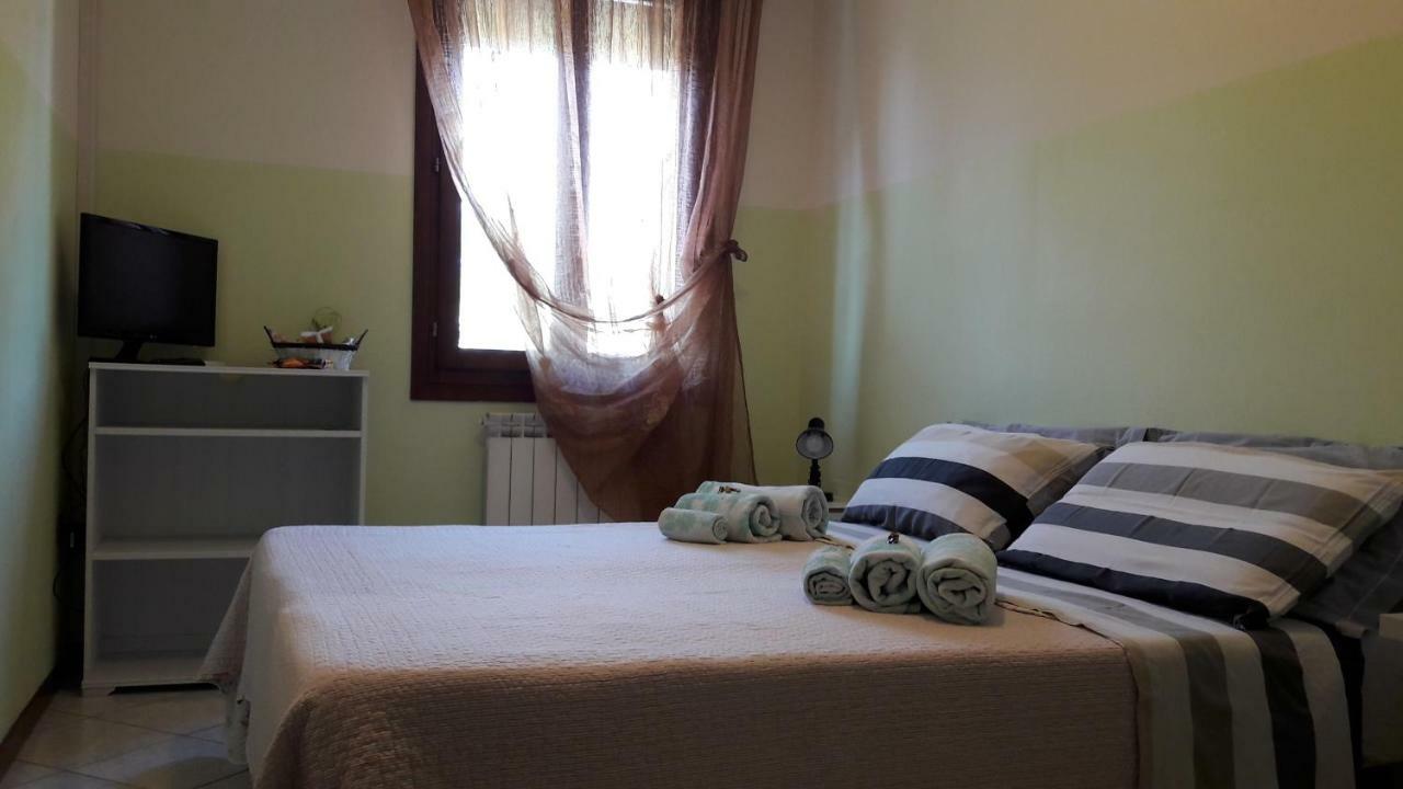 לינה וארוחת בוקר Adria Bella Locazione Turistica מראה חיצוני תמונה